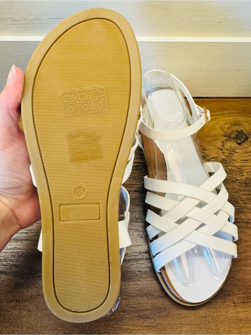 Journee Collection Kimmie White Woven Fisherman Sandals 5.5 - Picture 7 of 8